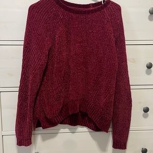 Burgundy soft knit sweater size medium !